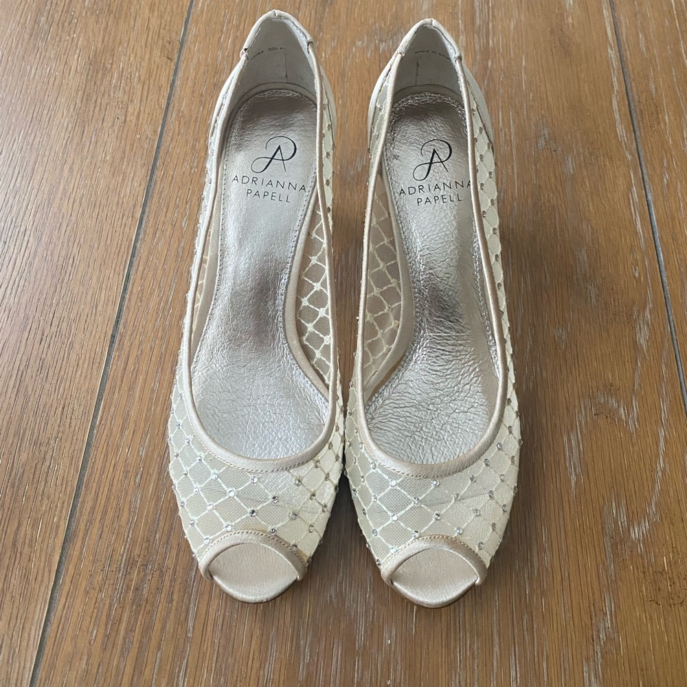 Adrianna Papell Gold Formal Heels 7.5